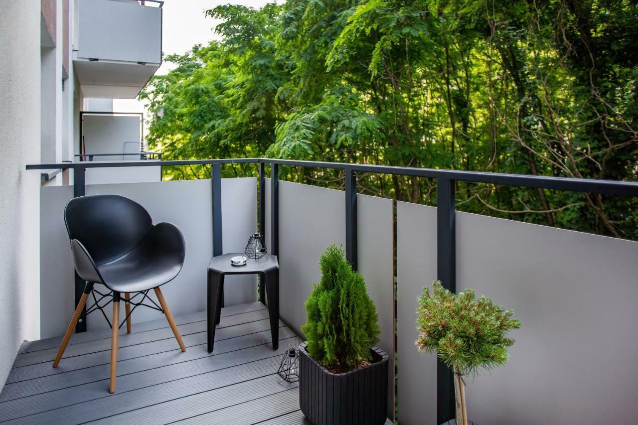 Apartments Parks Of Warsaw By Noclegi Renters Bagian luar foto